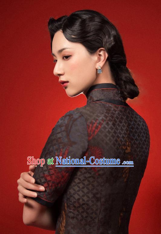 China Classical Gambiered Guangdong Gauze Cheongsam Traditional Minguo Shanghai Woman Deep Brown Silk Qipao Dress