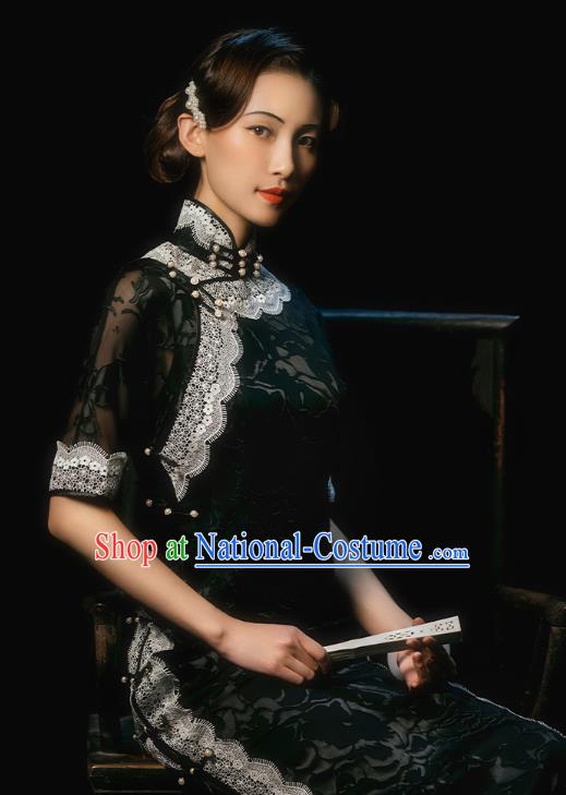 China Classical Old Shanghai Black Silk Cheongsam Traditional Minguo Lace Collar Qipao Dress