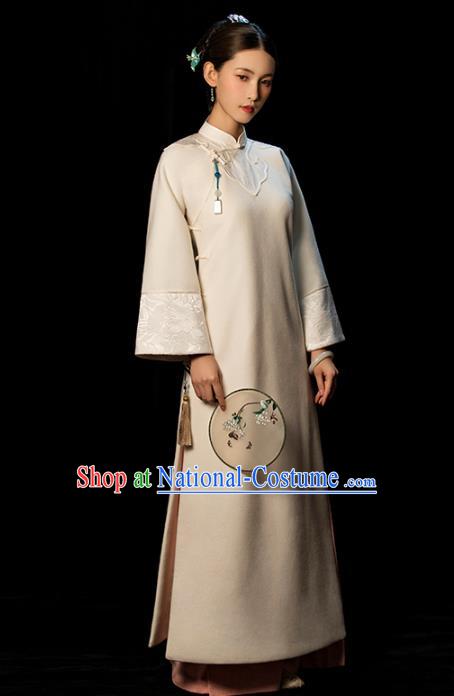 Republic of China Classical White Woolen Cheongsam Traditional Minguo Young Woman Winter Qipao Dress