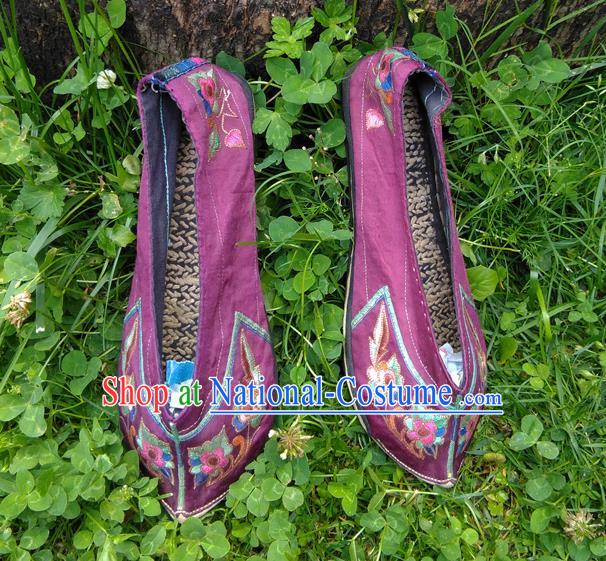 Chinese National Embroidered Shoes Handmade Purple Satin Shoes Traditional Yi Nationality Shoes Yunnan Ethnic Shoes