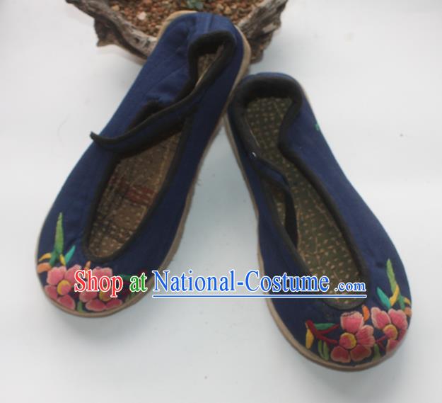 Chinese Handmade Navy Embroidered Shoes Traditional Yunnan Bai Ethnic Woman Shoes National Strong Cloth Soles Shoes