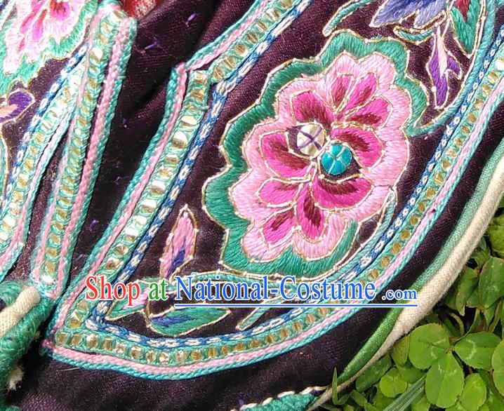 Chinese Yunnan Ethnic Woman Shoes National Embroidered Purple Cloth Shoes Traditional Yi Nationality Shoes