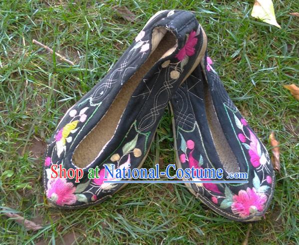 Chinese Yunnan Ethnic Embroidered Shoes National Black Cloth Shoes Traditional Folk Dance Shoes