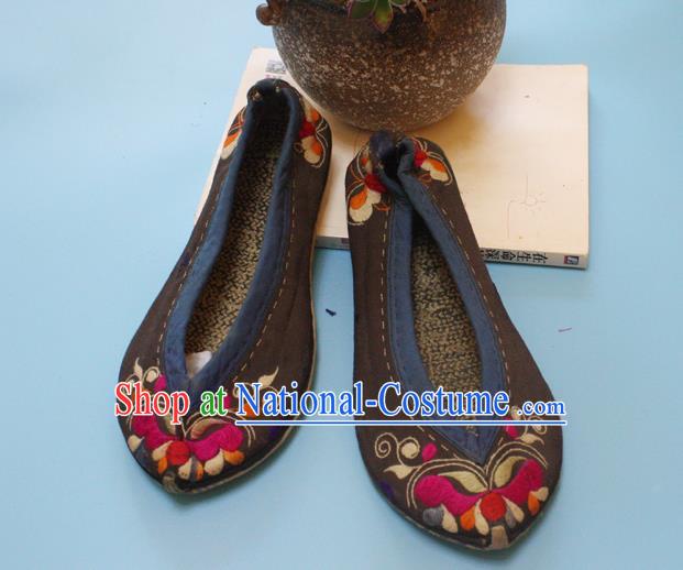 Chinese Folk Dance Brown Shoes Traditional Yi Nationality Embroidered Butterfly Shoes Handmade Strong Cloth Soles Shoes