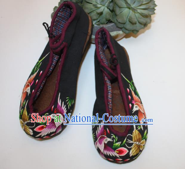 Chinese Folk Dance Black Satin Shoes Traditional Embroidered Shoes Handmade Bai Nationality Woman Shoes