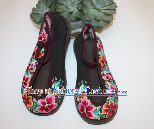 Chinese Traditional Black Embroidered Peach Blossom Shoes Handmade Bai Nationality Woman Shoes Folk Dance Shoes