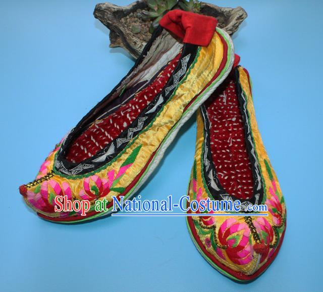 Chinese Handmade Yunnan Ethnic Yellow Satin Shoes Traditional Embroidered Shoes Yi Nationality Female Shoes