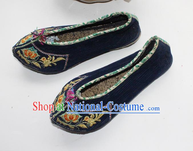 Chinese Traditional Navy Corduroy Embroidered Shoes Yi Nationality Dance Shoes Handmade Yunnan Ethnic Cloth Shoes