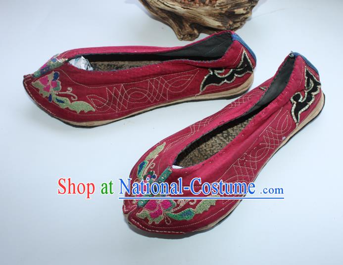 Chinese Yunnan Ethnic Wine Red Cloth Shoes Traditional Wedding Embroidered Shoes Handmade Yi Nationality Bride Shoes