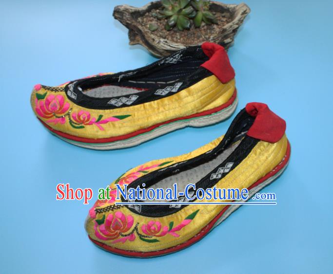 Chinese Traditional Yellow Satin Embroidered Shoes Yi Nationality Folk Dance Shoes Handmade Yunnan Ethnic Woman Shoes