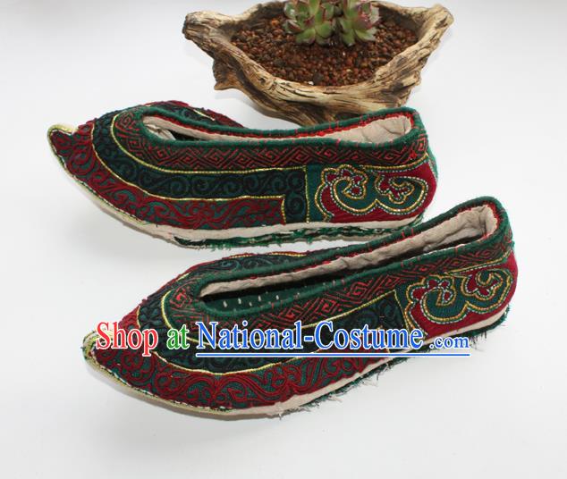 Chinese Handmade Full Embroidered Shoes Shui Nationality Shoes Yunnan Ethnic Wedding Shoes Traditional Cloth Shoes