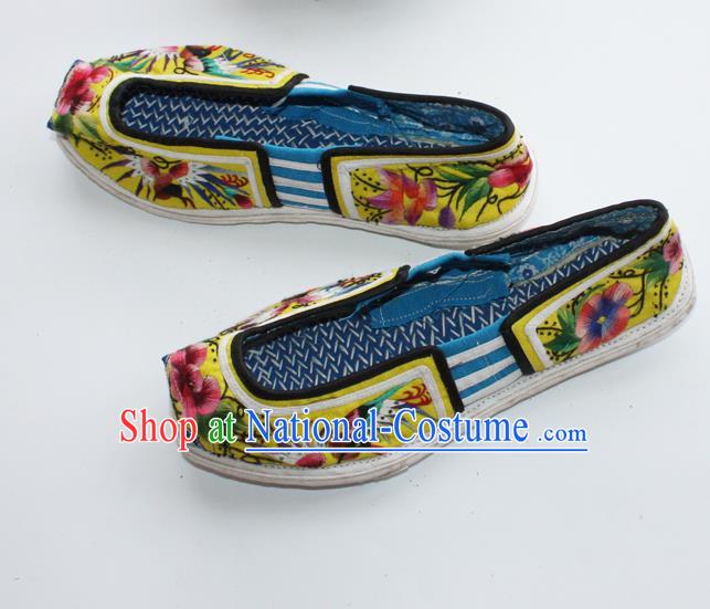 Chinese Handmade Embroidered Tiger Head Shoes Yi Nationality Shoes Yunnan Ethnic Dance Shoes Traditional Yellow Cloth Shoes