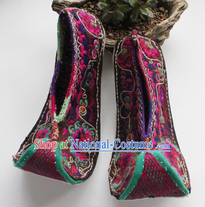 Chinese Traditional Full Embroidered Shoes Yi Nationality Folk Dance Shoes Handmade Yunnan Ethnic Wedding Shoes