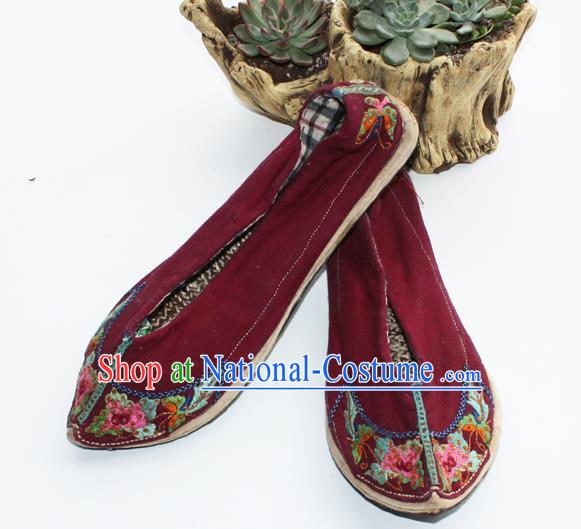 Chinese Handmade Ethnic Wine Red Cloth Shoes Yi Nationality Dance Embroidered Shoes Yunnan National Female Shoes