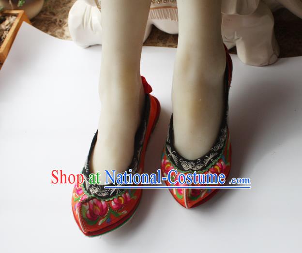 Chinese National Yunnan Dance Shoes Handmade Ethnic Orange Cloth Embroidered Shoes Yi Nationality Female Shoes