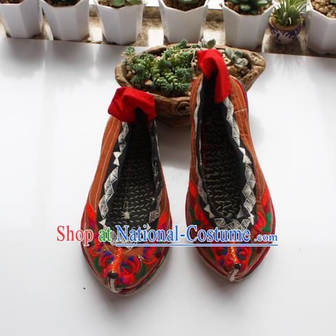 Chinese Handmade Ethnic Ginger Cloth Shoes Yi Nationality Female Shoes National Yunnan Dance Embroidered Shoes