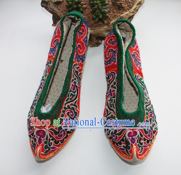 Chinese Shui Nationality Full Embroidered Shoes Yunnan Ethnic Wedding Red Shoes Handmade Strong Cloth Soles Shoes