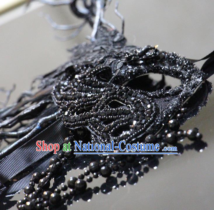 Handmade Halloween Cosplay Half Face Mask Christmas Costume Party Blinder Headpiece Brazil Carnival Black Lace Feather Mask