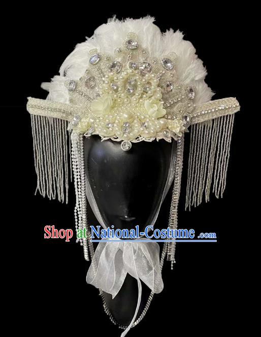 Top Carnival Parade Headdress Baroque Queen Pearls Hat Cosplay Hair Accessories Halloween Catwalks White Feather Royal Crown