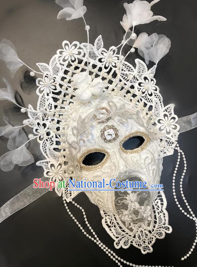 Handmade Brazil Carnival White Lace Mask Halloween Cosplay Princess Pearls Face Mask Costume Party Baroque Feather Headpiece