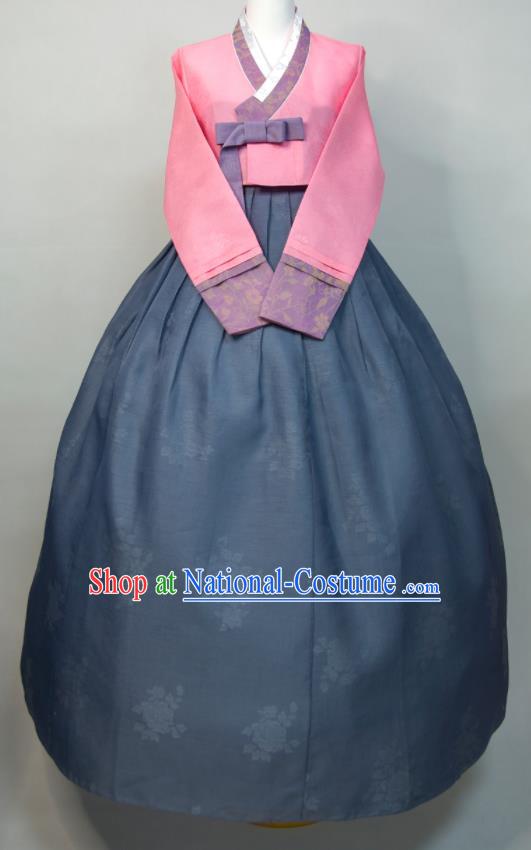 Korean Festival Clothing Woman Traditional Fashion Pink Blouse and Grey Dress Wedding Bride Costumes Court Ceremony Hanbok