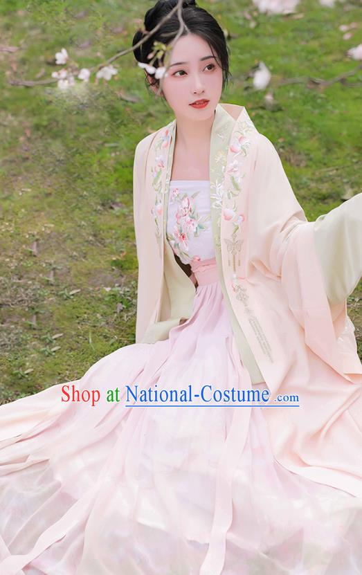 China Ancient Young Beauty Hanfu Dress Traditional Song Dynasty Country Woman Historical Garment Clothing