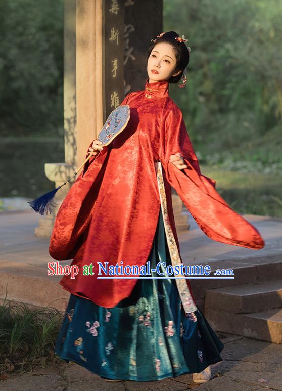 China Traditional Ming Dynasty Noble Woman Historical Clothing Ancient Princess Consort Hanfu Dress Garments