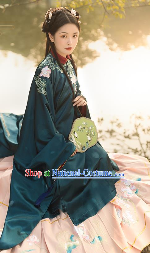 China Ancient Patrician Lady Hanfu Dress Garments Traditional Ming Dynasty Royal Princess Clothing