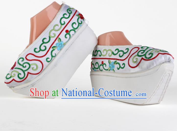 China Peking Opera Shoes Traditional Beijing Opera Young Man White Satin Shoes Shaoxing Opera Scholar Embroidered Shoes