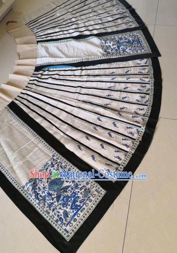 China Traditional White Silk Bust Skirt National Embroidered Clothing Qing Dynasty Pleated Skirt