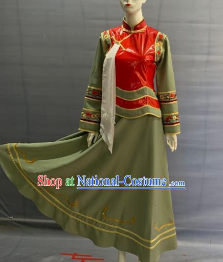 Chinese Ewenki Nationality Clothing Evenki Minority Folk Dance Dress Uniforms Heilongjiang Ethnic Wedding Garment Costume and Hat