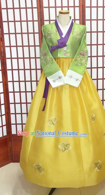 Korean Bride Fashion Clothing Embroidered Green Blouse and Yellow Dress Traditional Court Hanbok Costume Classical Wedding Garments