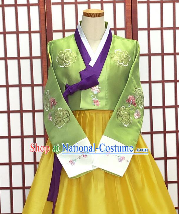 Korean Bride Fashion Clothing Embroidered Green Blouse and Yellow Dress Traditional Court Hanbok Costume Classical Wedding Garments