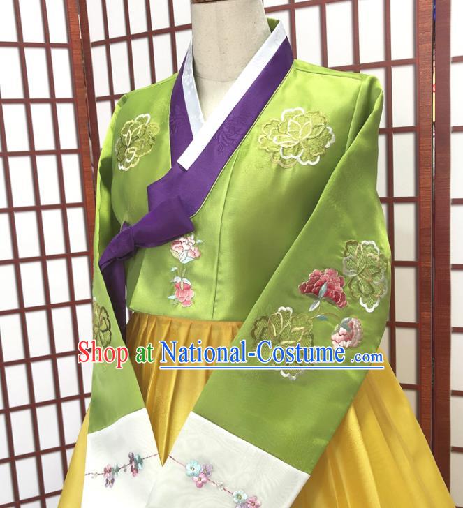 Korean Bride Fashion Clothing Embroidered Green Blouse and Yellow Dress Traditional Court Hanbok Costume Classical Wedding Garments