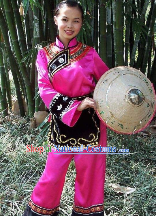 Chinese Maonan Nationality Performance Clothing Minority Folk Dance Rosy Uniforms Guizhou Ethnic Garment Costumes and Bamboo Hat