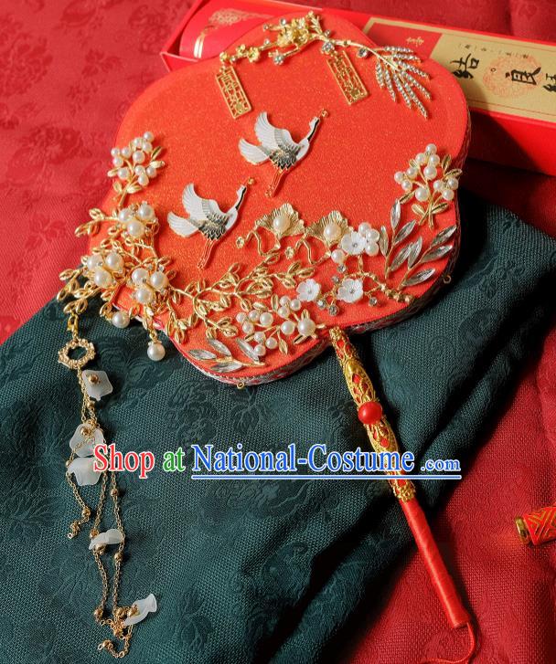 China Handmade Red Silk Fan Traditional Wedding Fan Bride Palace Fan Classical Dance Fan