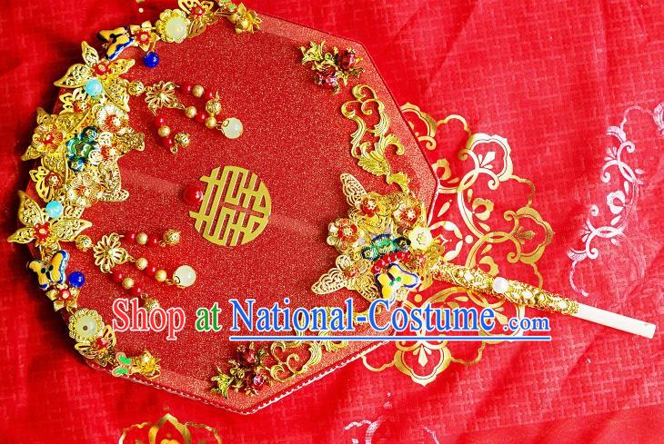 China Handmade Golden Butterfly Silk Fan Traditional Wedding Red Fan Bride Palace Fan Classical Dance Octagon Fan