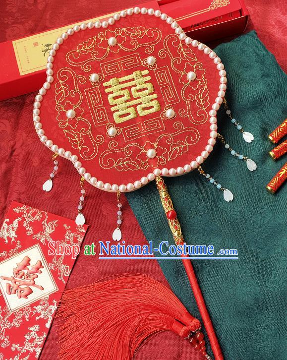 China Bride Pearls Palace Fan Classical Dance Fan Handmade Silk Plum Blossom Fan Traditional Wedding Red Fan