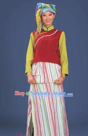 Chinese Nu Nationality Clothing Nujiang Minority Woman Festival Dress Uniforms Yunnan Ethnic Dance Garment Costumes and Headdress