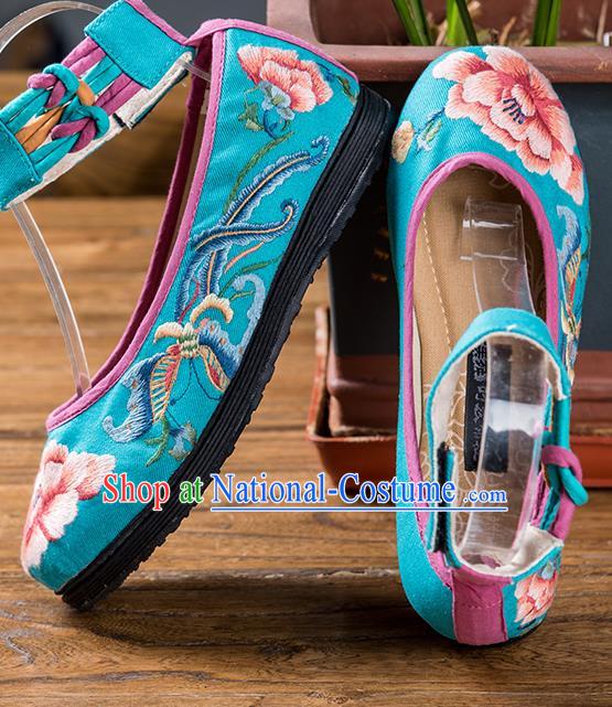 China Handmade Woman Blue Flax Shoes Folk Dance Shoes National Old Beijing Cloth Shoes Embroidered Peony Butterfly Shoes