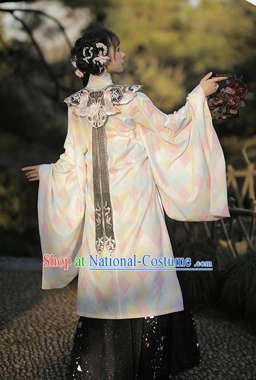 China Traditional Ming Dynasty Princess Historical Garment Costumes Ancient Young Beauty Hanfu Dress Embroidered Clothing