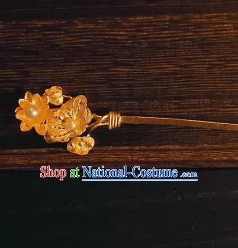 Chinese Classical Pearls Hair Stick Handmade Ming Dynasty Headpiece Traditional Wedding Hair Accessories Ancient Princess Gilding Lotus Hairpin