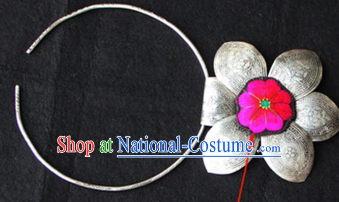 Chinese Yunnan Ethnic Silver Accessories Miao Nationality Silver Necklace Hmong Minority Embroidered Necklet Jewelry