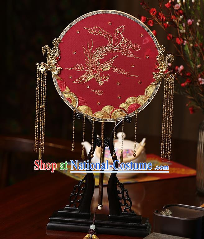 China Traditional Hanfu Golden Phoenix Tassel Circular Fans Wedding Bride Embroidered Fan Handmade Red Silk Palace Fan