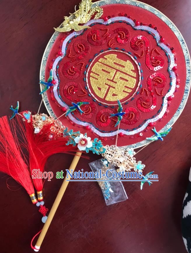 China Wedding Embroidered Red Sequins Fan Traditional Bride Red Silk Palace Fan Handmade Hanfu Dance Circular Fans