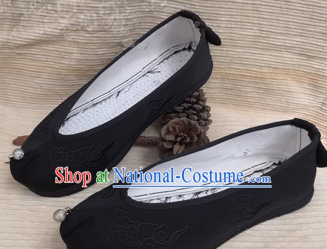 Handmade China Yunnan Embroidered Cloud Shoes Ethnic Folk Dance Shoes National Woman Black Cloth Shoes