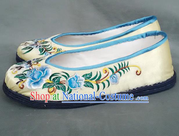 Handmade China Bride Shoes Ethnic Dance Shoes National Woman Light Yellow Satin Shoes Yunnan Wedding Embroidered Shoes