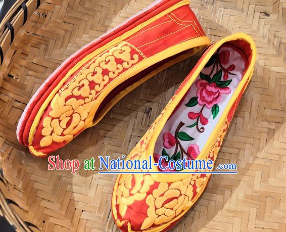 Handmade China Yunnan Ethnic Bride Shoes Embroidered Red Satin Shoes National Woman Wedding Cloth Shoes