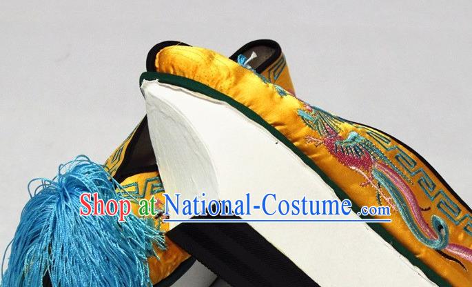 China Traditional Peking Opera Empress Boots Peking Opera Queen Yellow Embroidered Shoes Opera Actress Satin Shoes