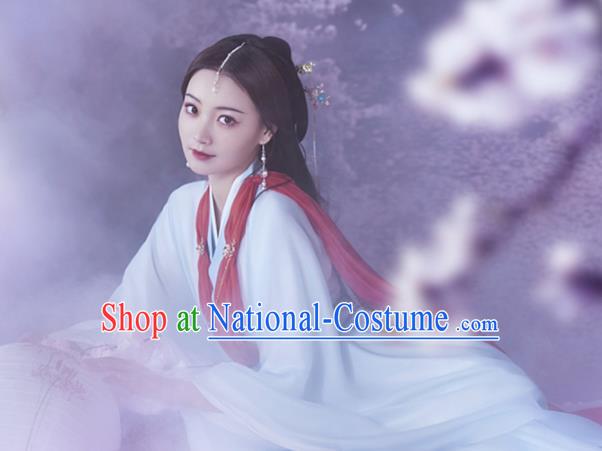 China Traditional Han Dynasty Palace Beauty White Hanfu Dress Ancient Imperial Consort Historical Clothing